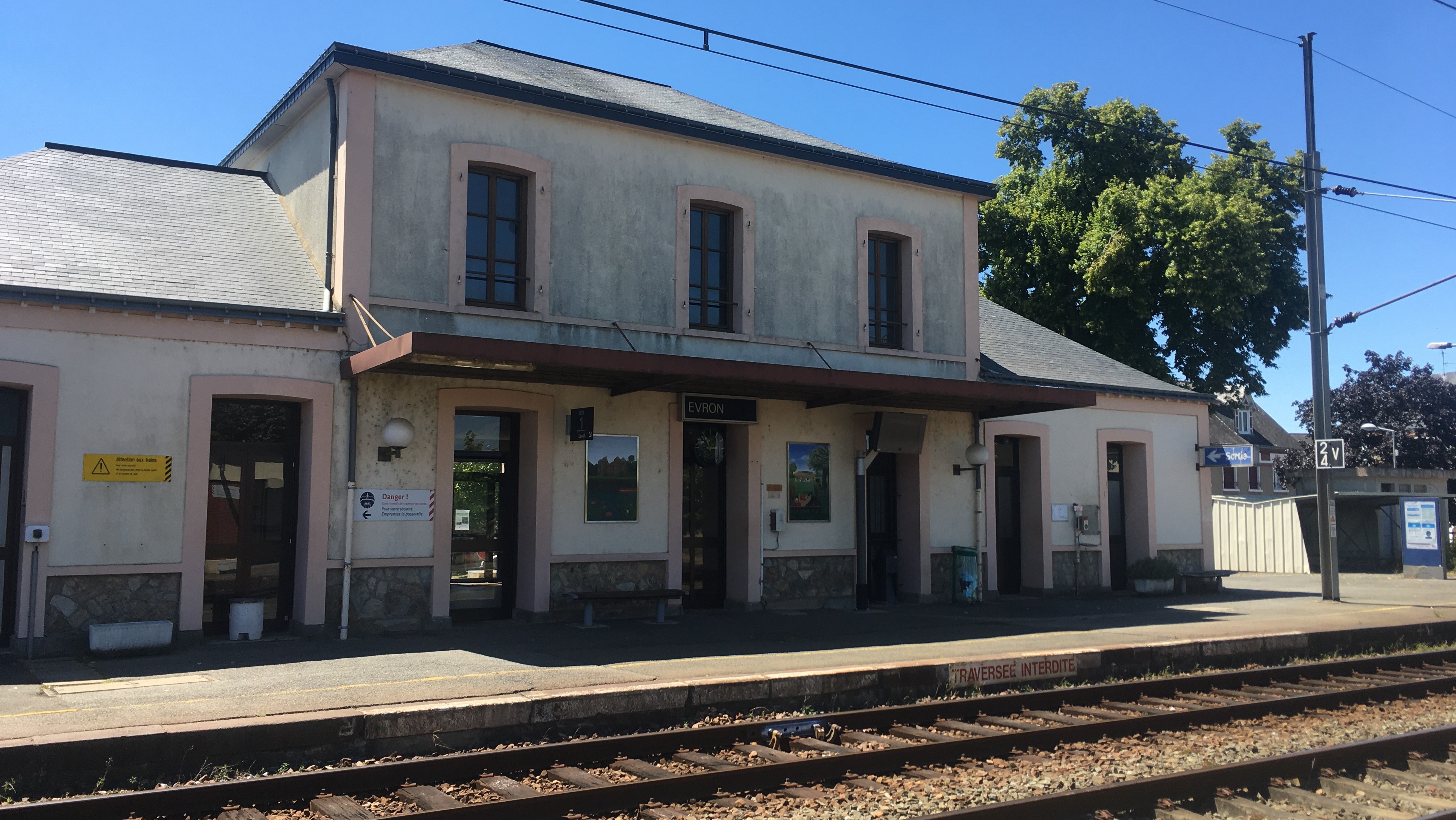 La gare d'Evron avant sa rénovation